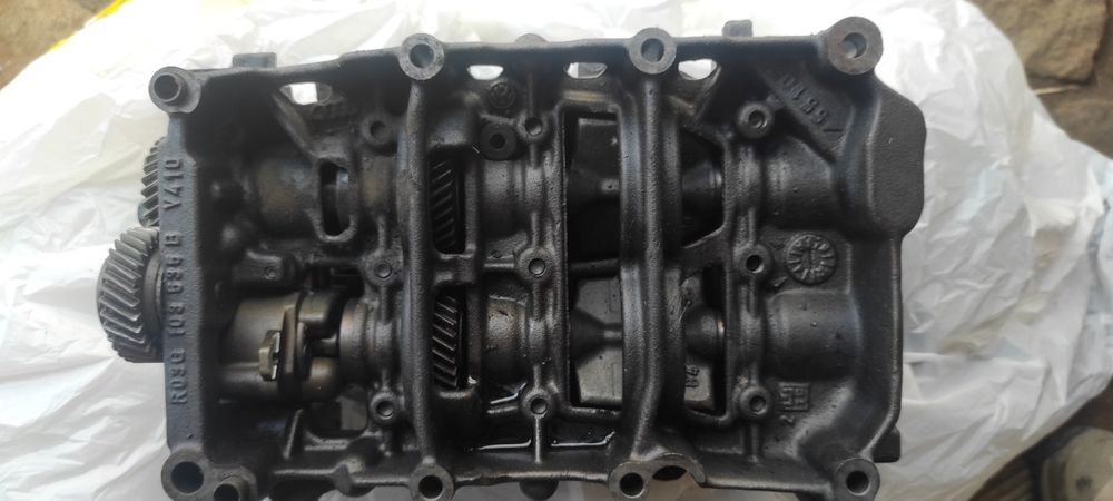 Цилиндров блок и маслена помпа балансиращи валове VW Passat b 6