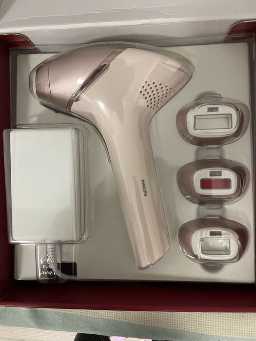 Philips Lumea IPL  Hair Removal 9900