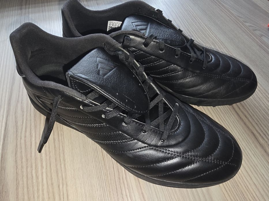 Футболни обувки Adidas