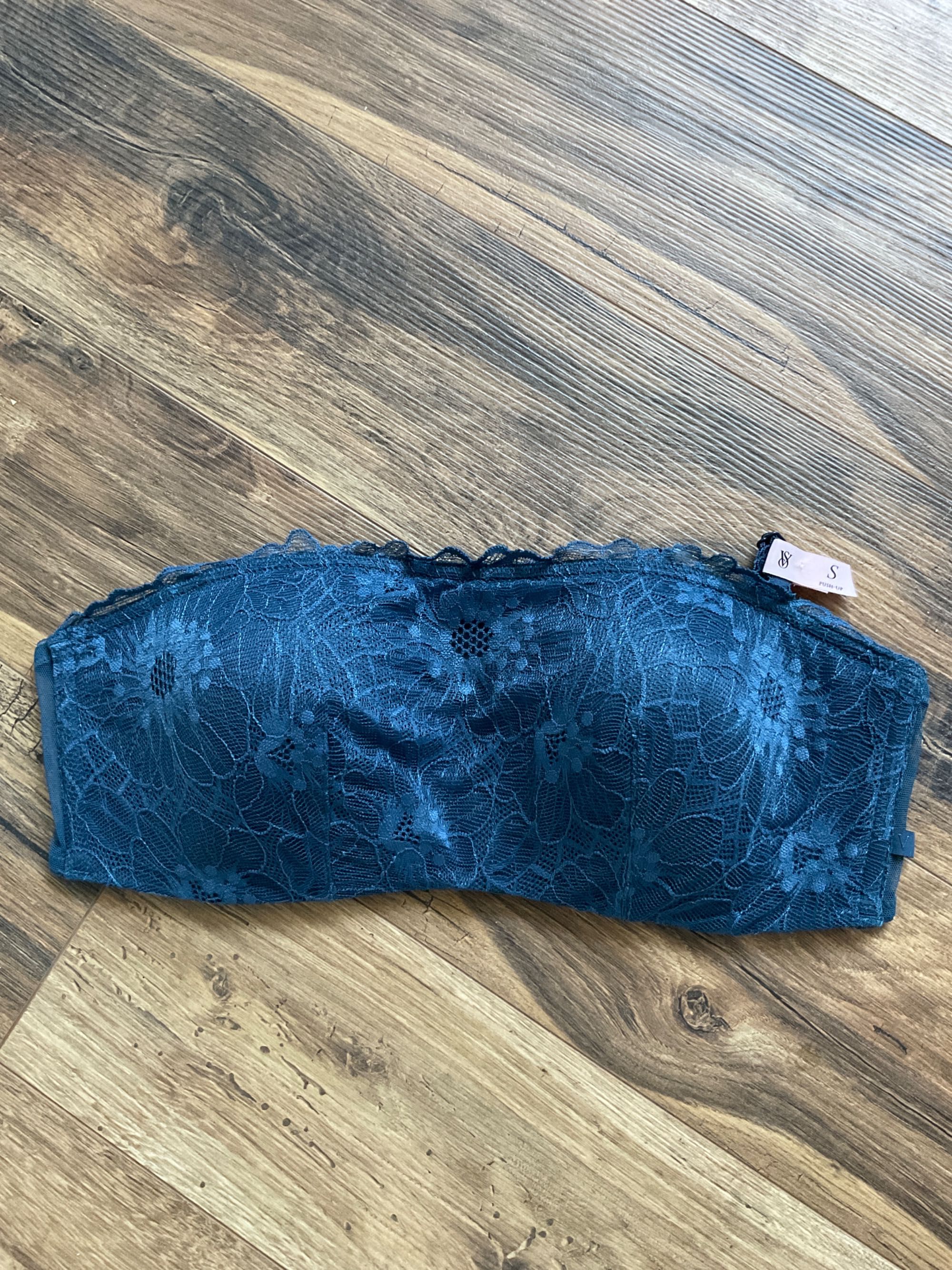 Victoria’s Secret сутиен , размер 70С 70D 75A, 75В нов