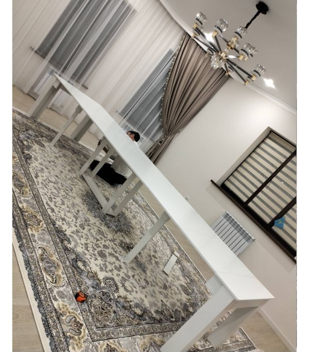 Продам стол- трансформер 4 метра