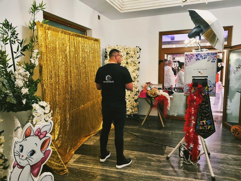 Cabina foto *Lens Photo Booth* Constanța