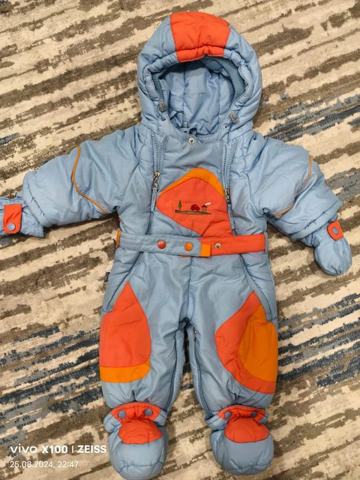 В хорошем состояние демисизоный детский комбинезон