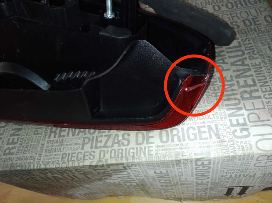 Lampa (stop) spate clasica dreapta Logan(semn alba)