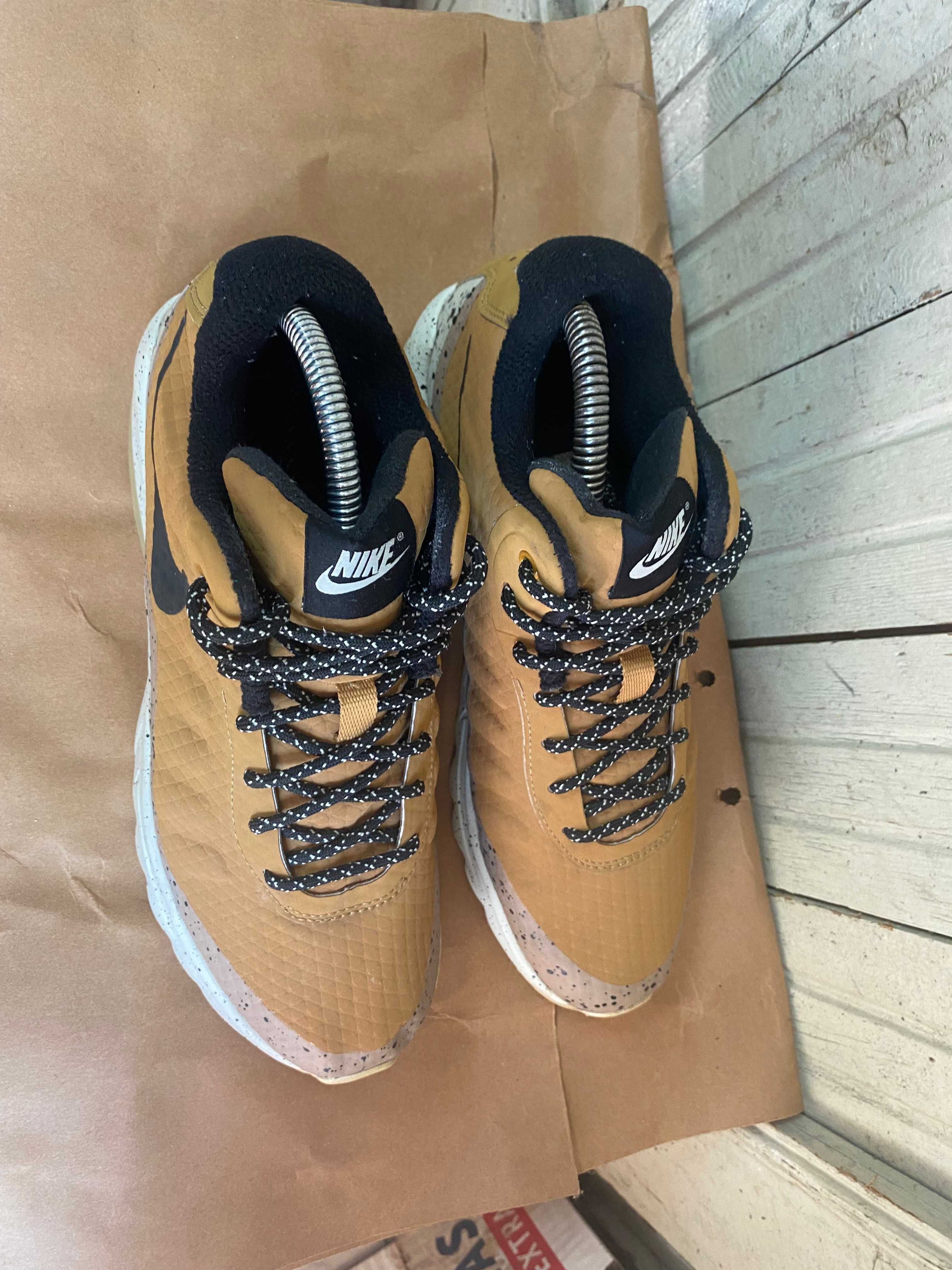 ''Nike Air Max Invigor Mid''оригинални мъжки маратонки 40.5 номер