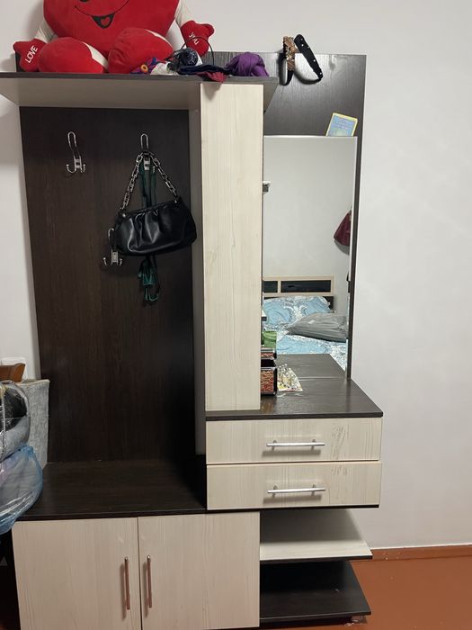 Продам срочно прихожку в связи с переездом, состояние хорошее.