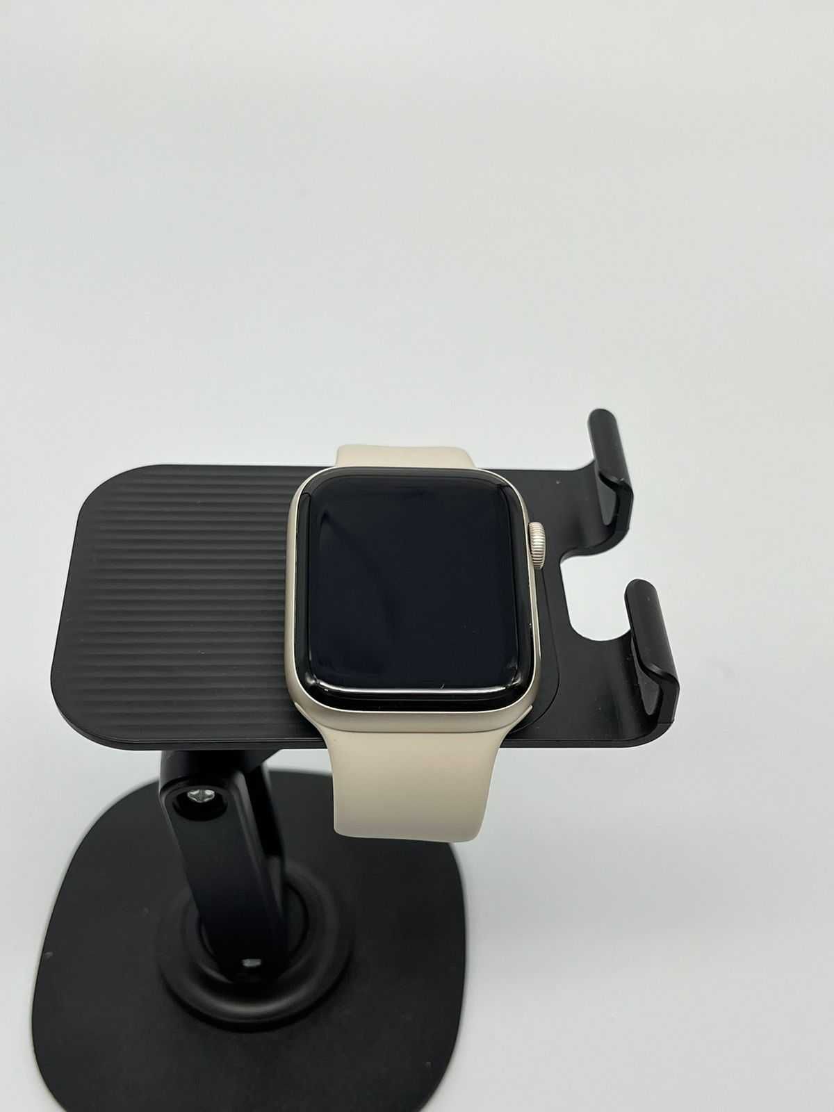 Часы Apple Watch SE 44 мм (2е поколение)