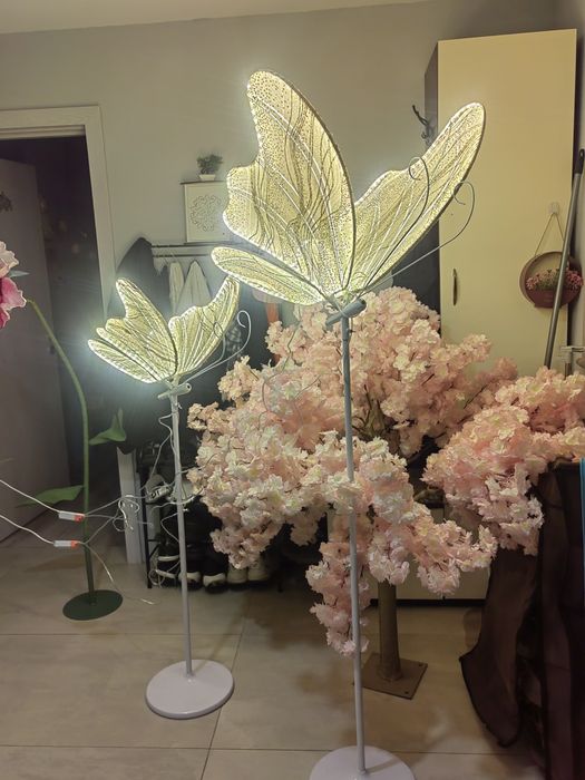 Светещи пеперуди