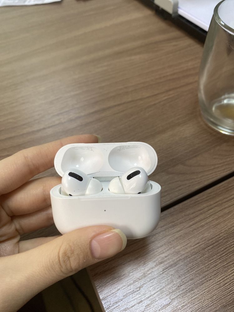 AirPods pro с коробкой хорошего качества