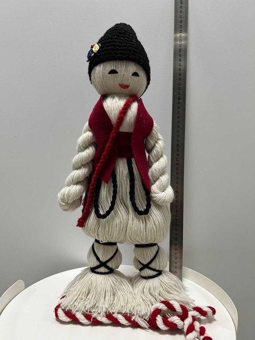 Мартеници на едро