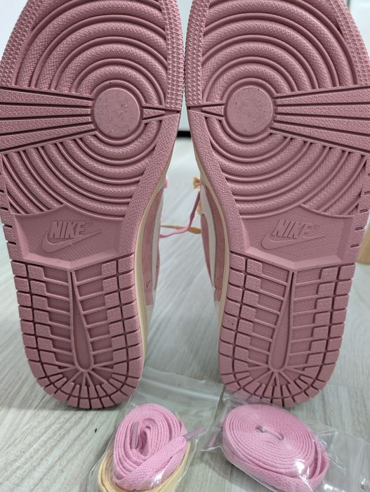 Jordan 1 travis scott