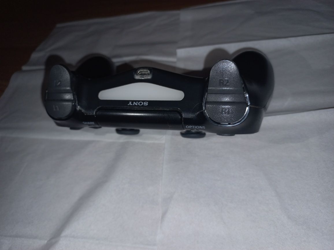 PS4 1TB ca nou + 3 jocuri + controller original
