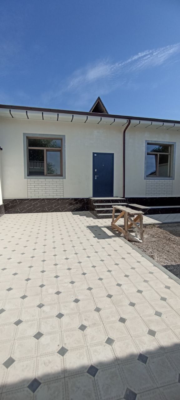 Продается 4 комн. ДОМ! Участок 2 сотки. Янгихает р-н (Сергели).