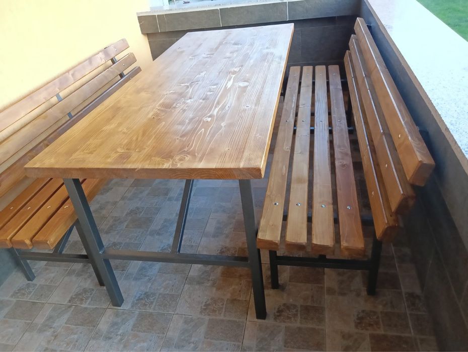 Vând masă de terasă