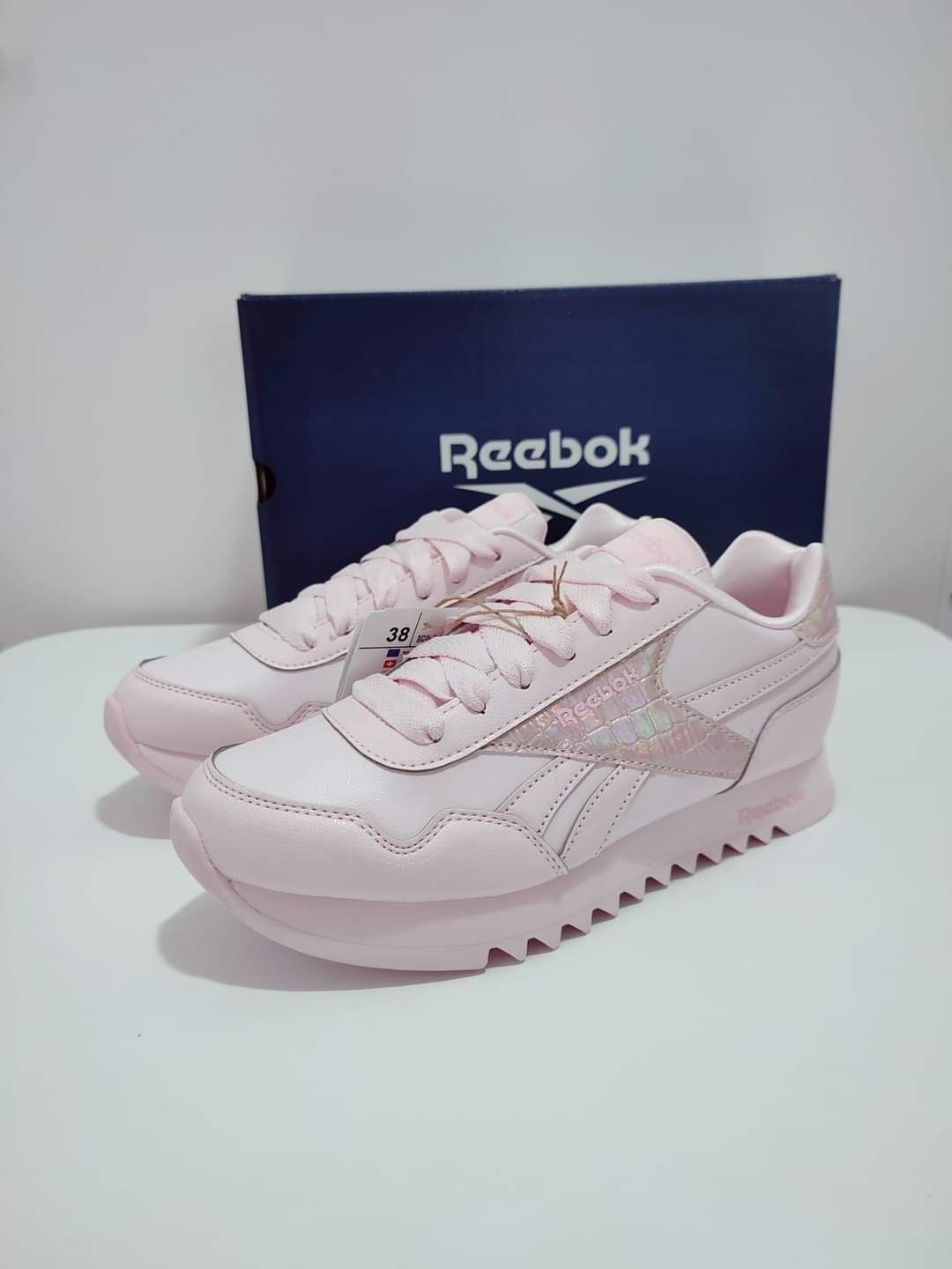 Adidași Reebok Royal