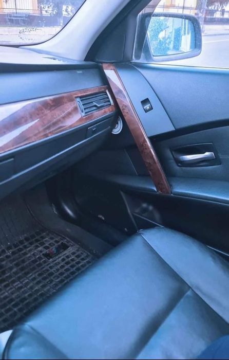 BMW 520d cutie automată 230 cai