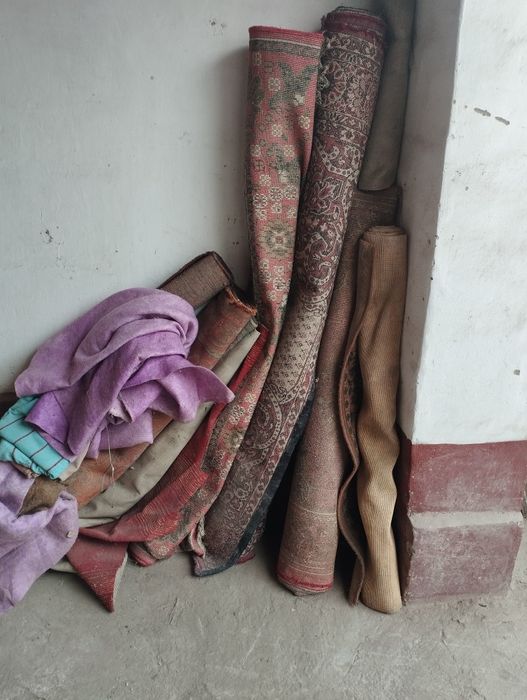 Эски гиламлар сотилади