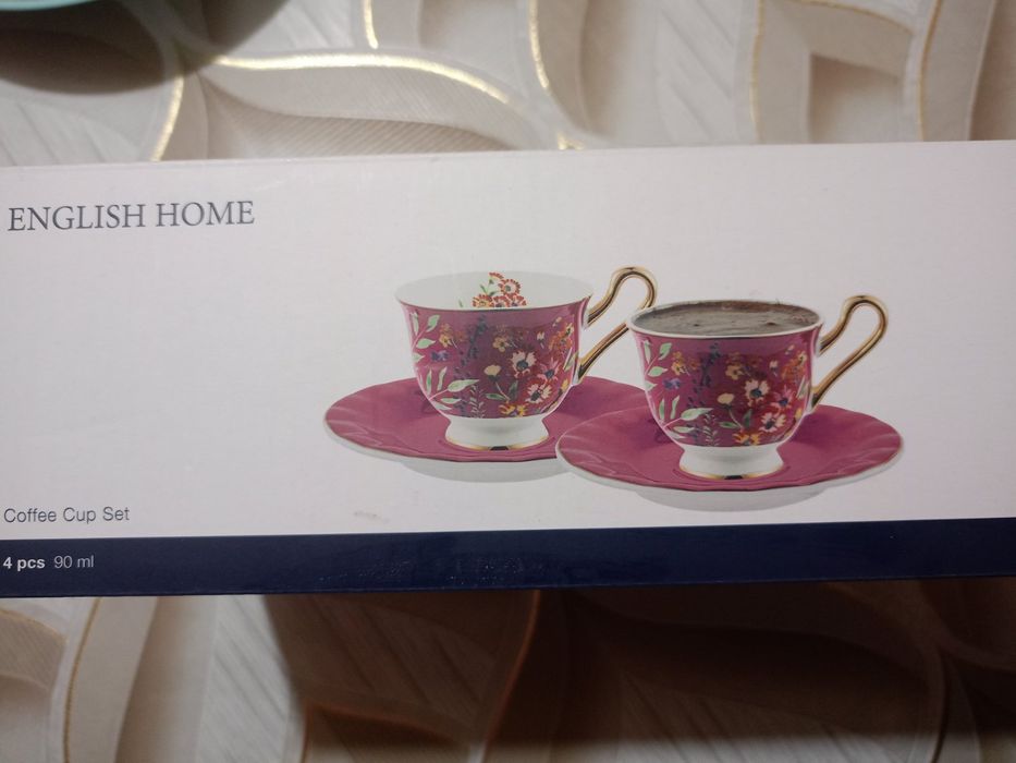 Чаши за кафе чисто нови.