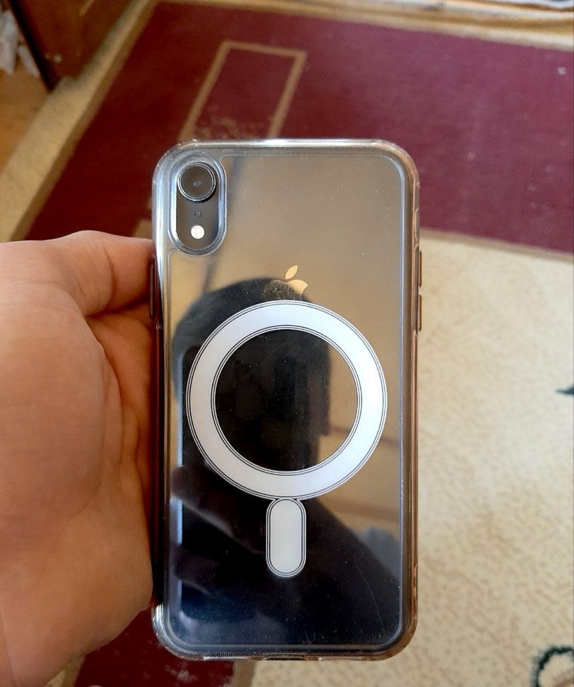 Iphone  xr radnoy