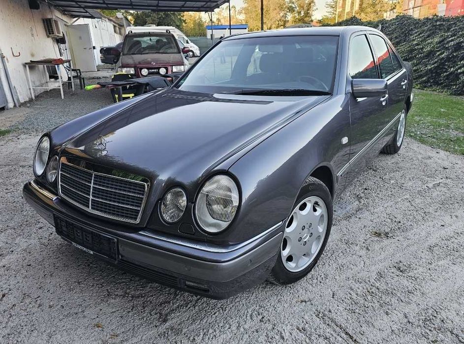 Mercedes E320 Elegance