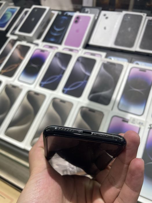 iPhone 11 pro 256 ideal