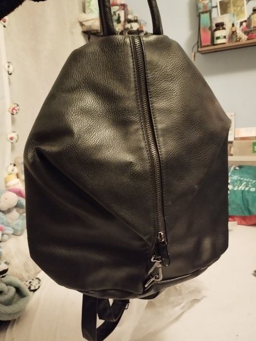 Кожена раничка, тип чувалче