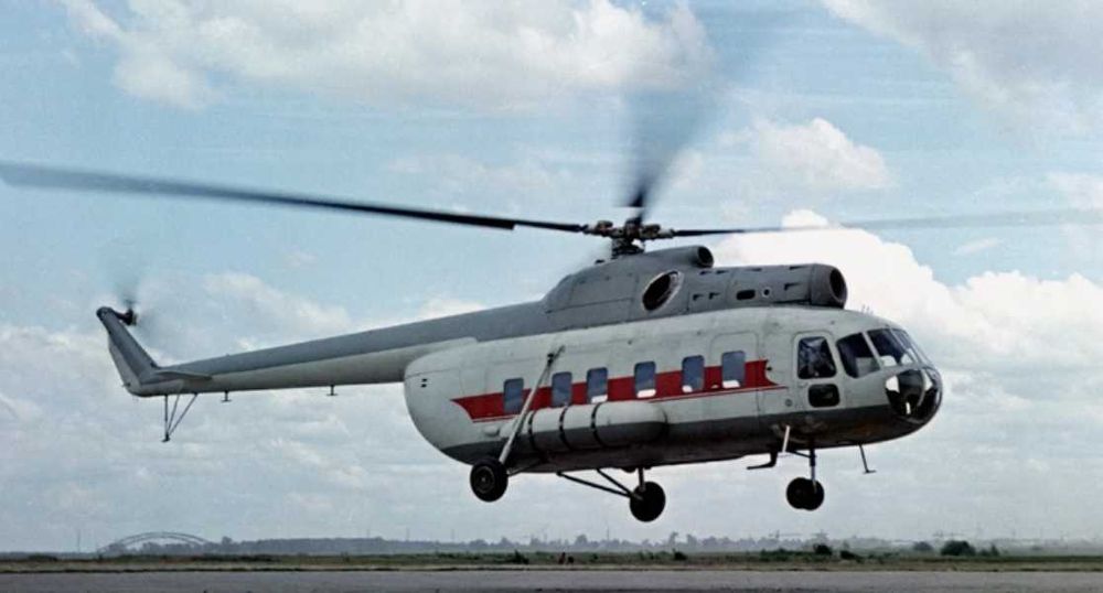 подарочная сборная модель вертолёта МИ-8 в масштабе 1/50! СССР 1978г.