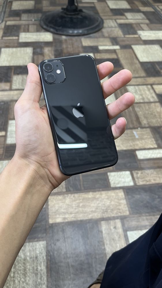 iphone 11 sotiladi