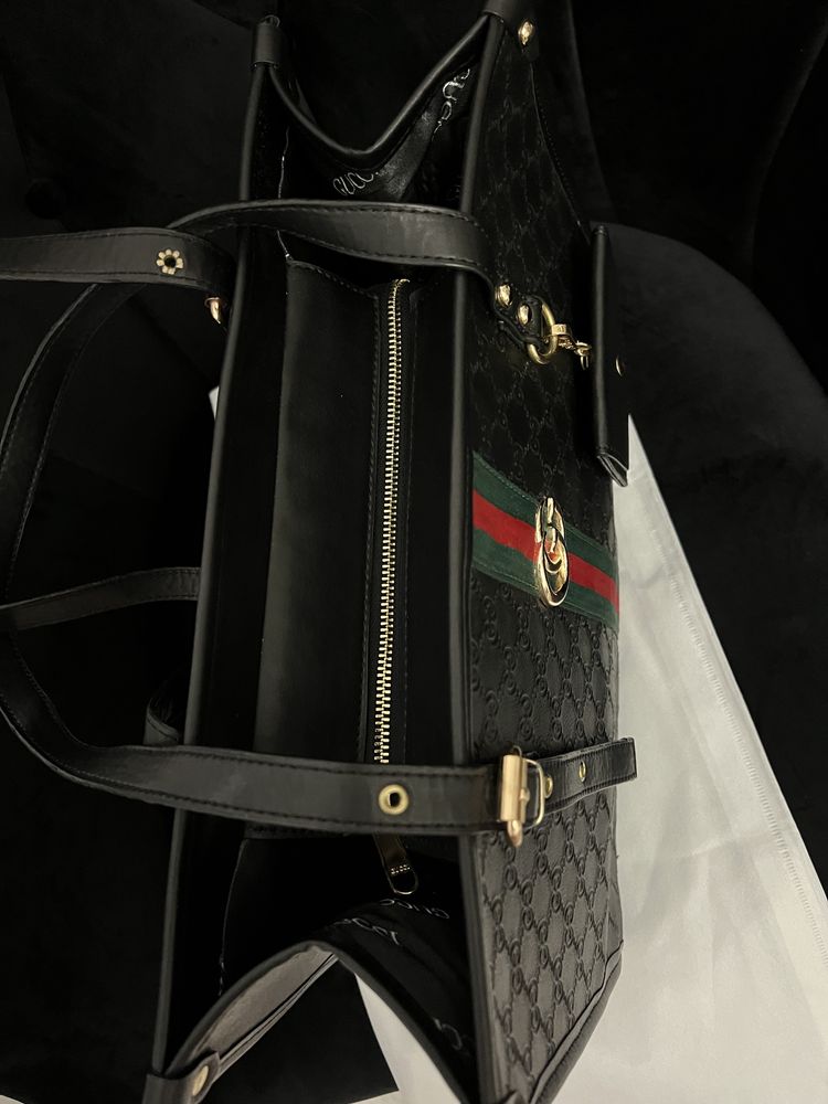 Geanta neagra noua cu eticheta Gucci