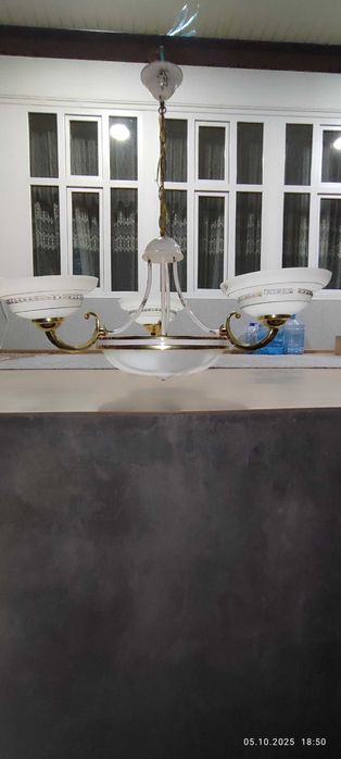 Продам люстру 2 комплекта хорошем состоянии