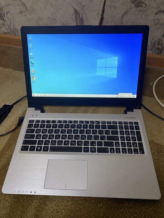 Продам ноутбук асус