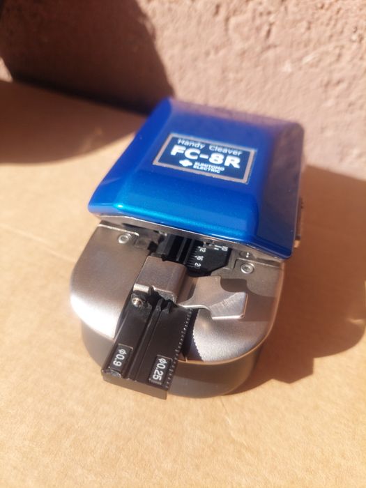 Ghilotina Sumitomo FC-8R , cleaver fibra optica