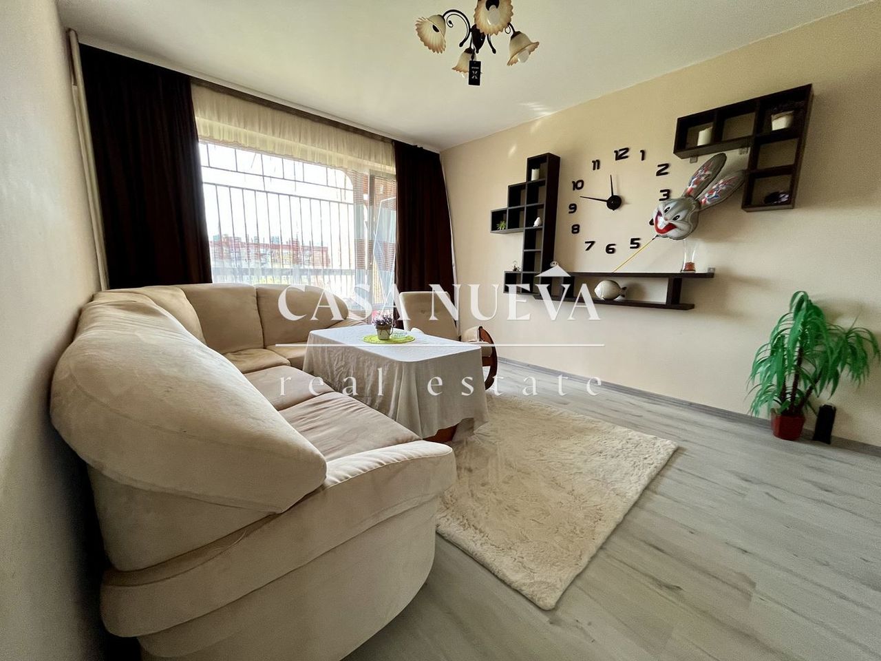 Продава се Тристаен апартамент в Перник, Тева - 84 кв.м за 1024 €/кв.м - Снимка #2