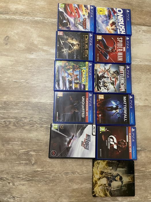 Playstation 4 pro, волан ,игри ,зарядна станция:една игра-25лв!!!