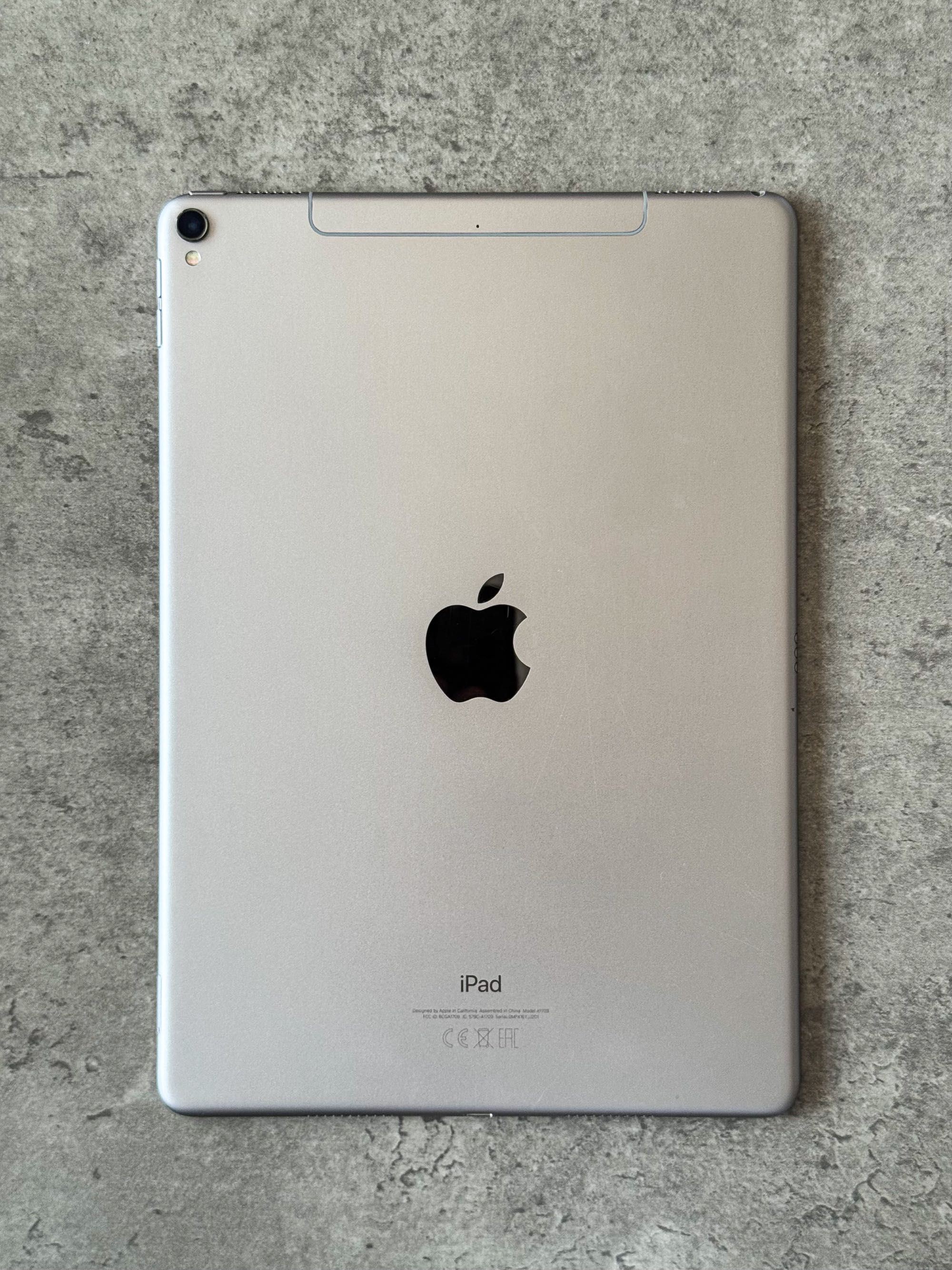 iPad Pro 10.5” - 64 GB, Wi-Fi + Cellular + Apple Pencil