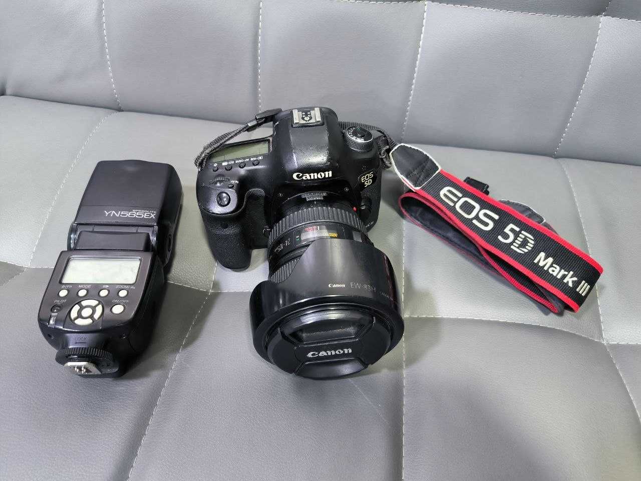 Продаю свою фотокамеру Canon EOS 5D Mark III в хорошем состоянии