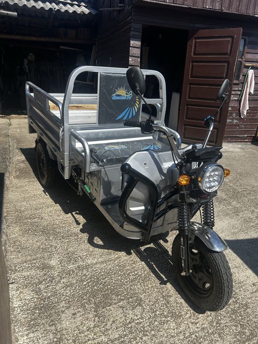 Vand triciclu electric