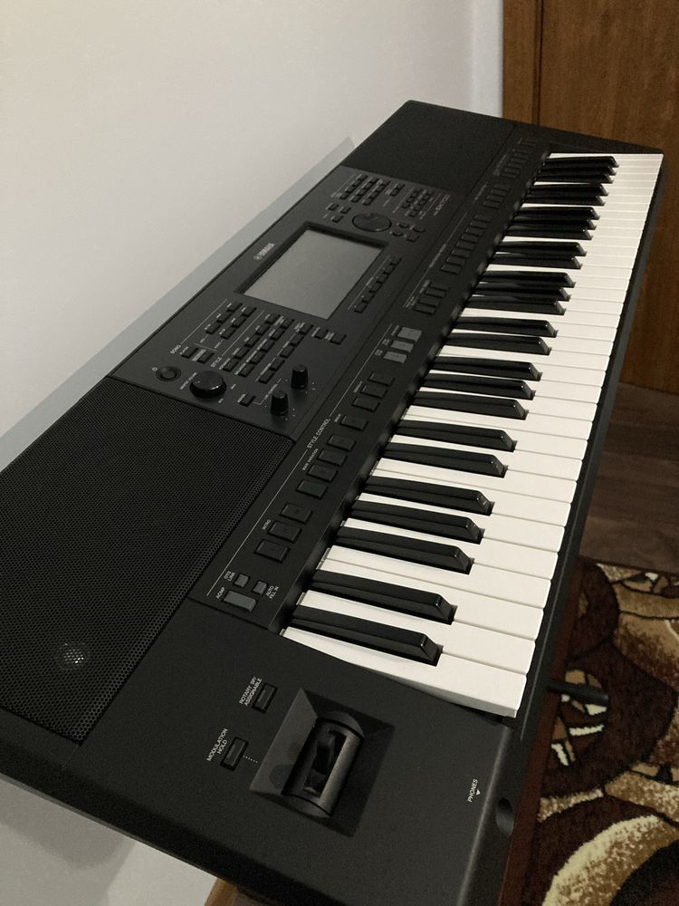 Продавам Yamaha SX700