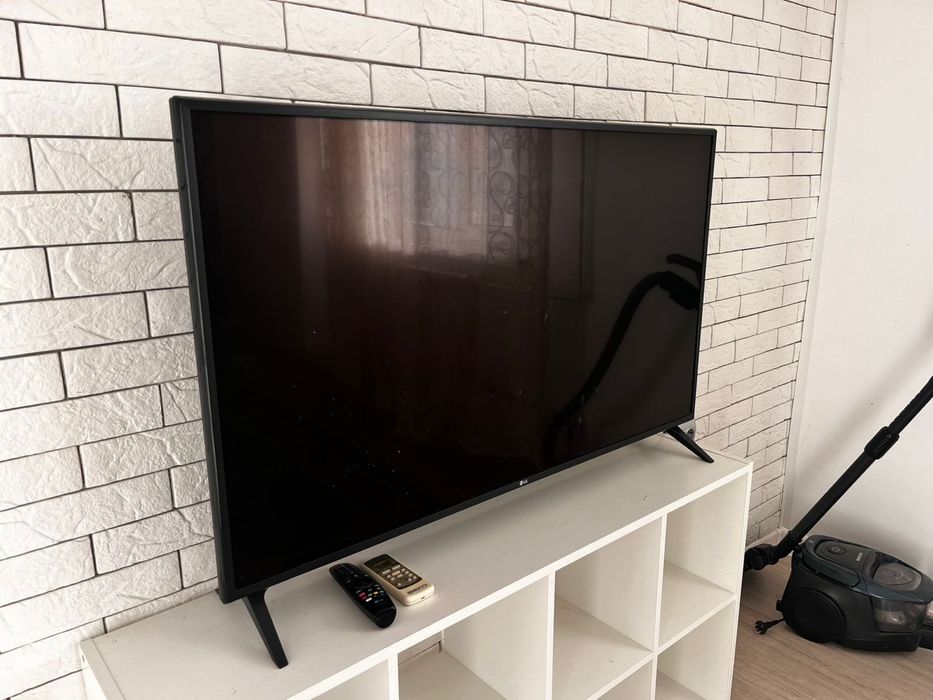 Телевизор LG smart TV