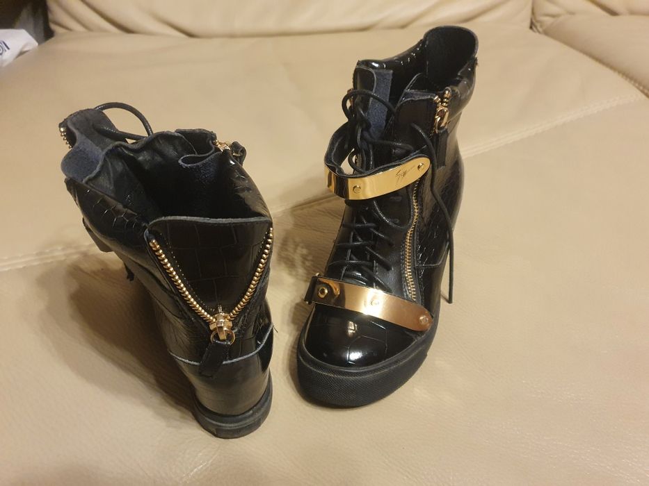 Обувки,дамски с платформа