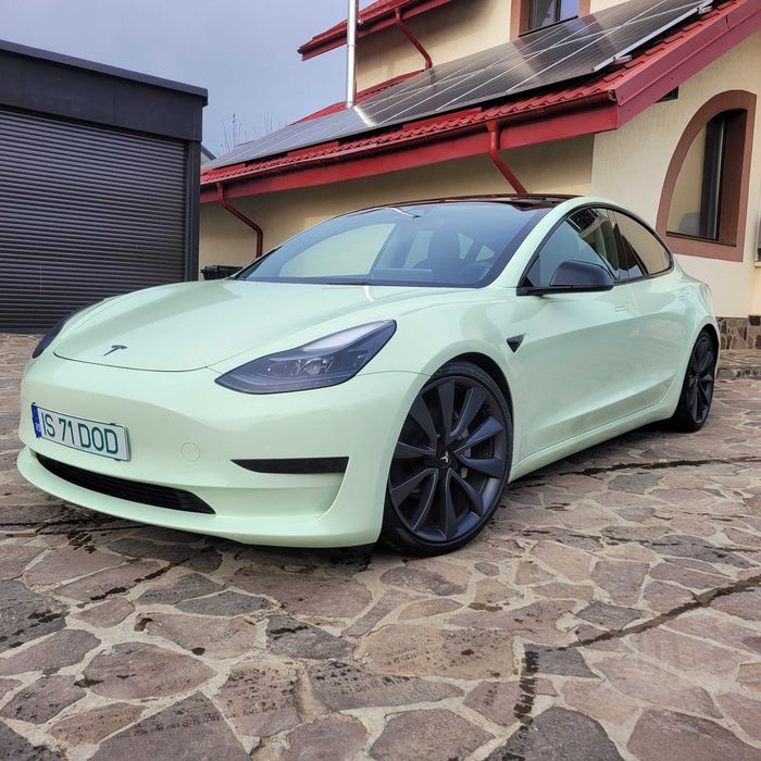 Tesla 3 SR+ facelift, an 2021 pompa caldura 142.000km, arcuri sport,