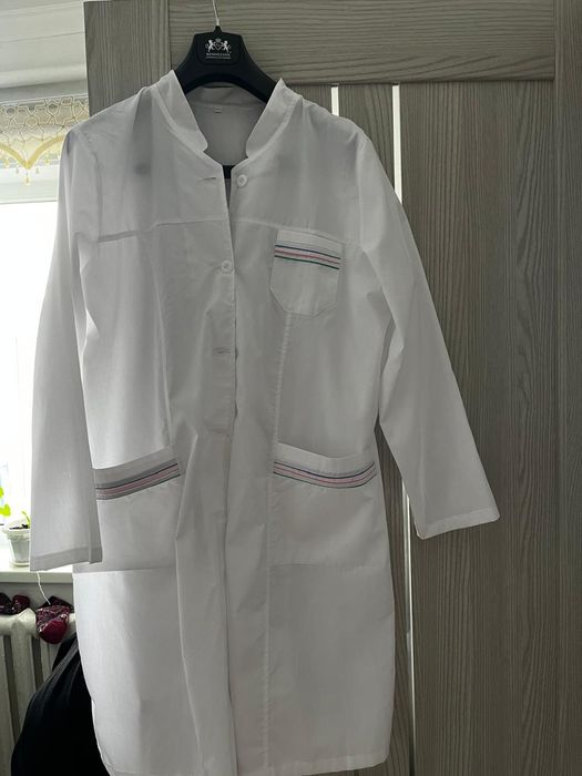 Белый халат новый за 7500 тенге