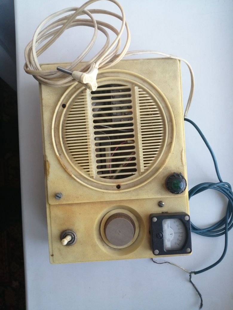 Продам Эл мясорубку  Эл. Дрель Трансформатор 220V / 12v  и зарядное 12