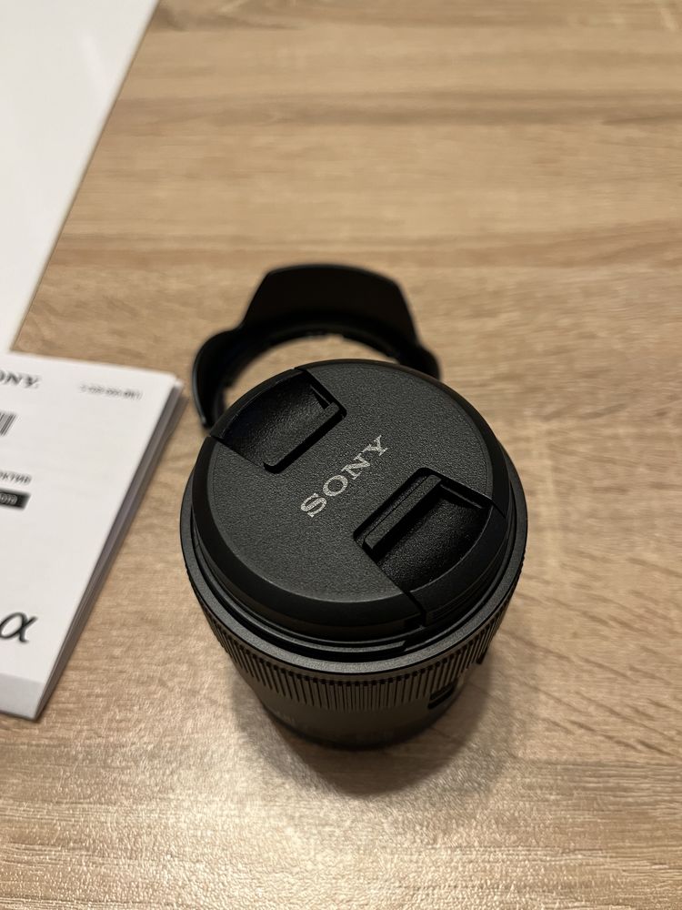 Обектив за Sony E 11mm f 1.8