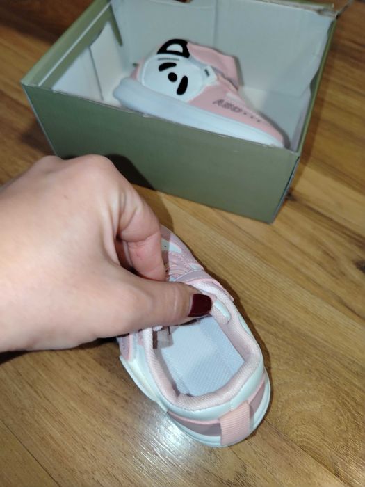 Чисто нови детски маратонки 14.5см стелка