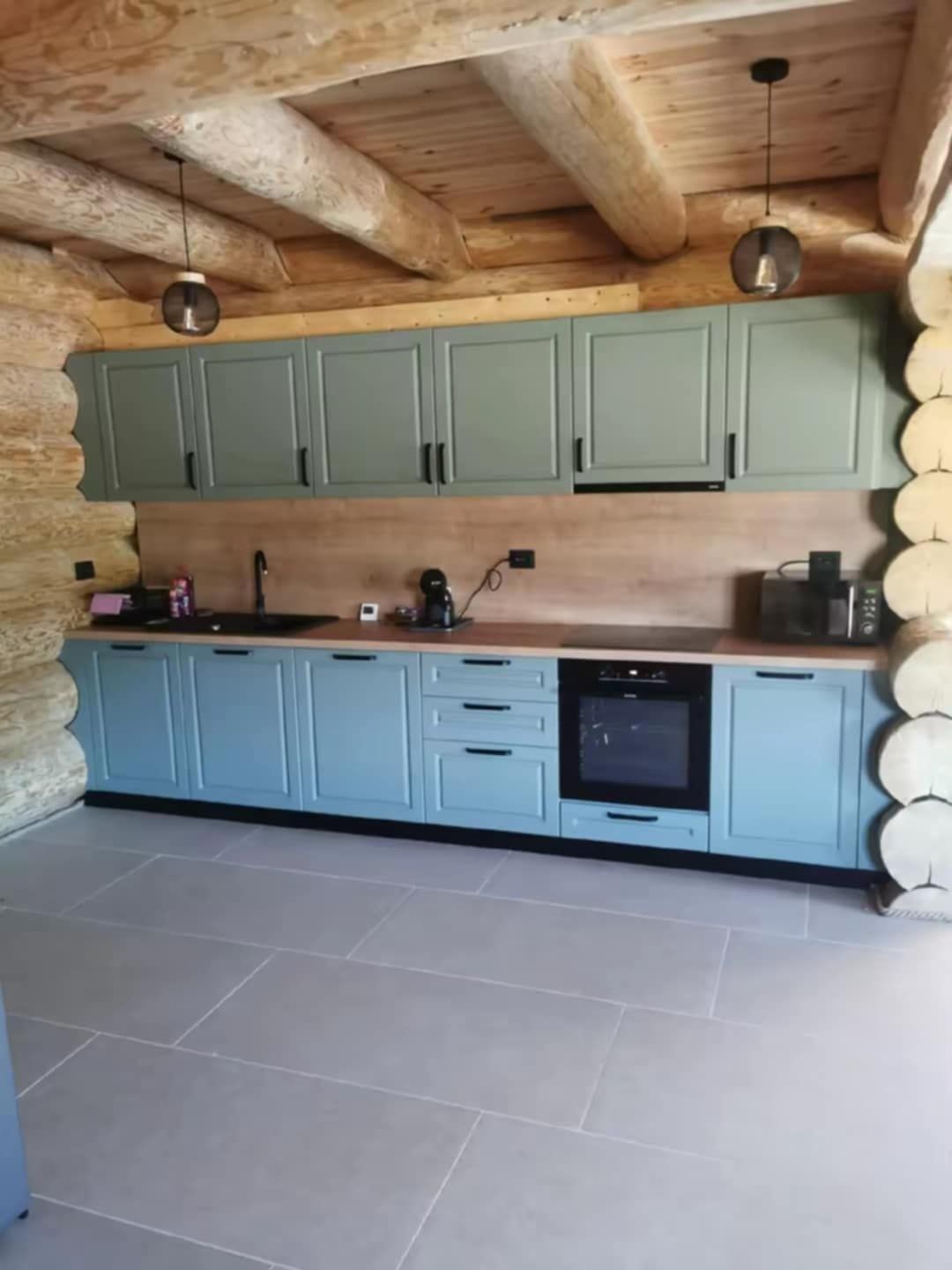 Închiriez cabana in Vatra-Dornei,3 camere,vedere superba si barbeque