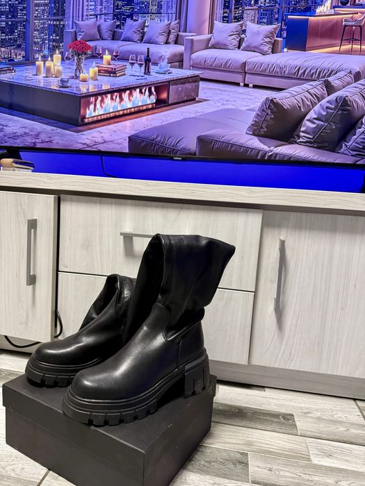 Cizme până la genunchi, piele naturală, mărimea 36/37, noi și elegante