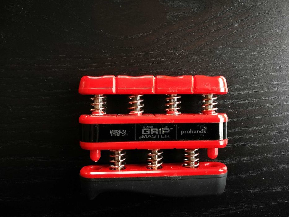 Уред за предмишници и пръсти: ортопедика, спорт, рехабилитация