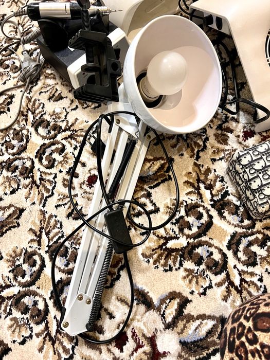 Manikyur aparatlari sotiladi