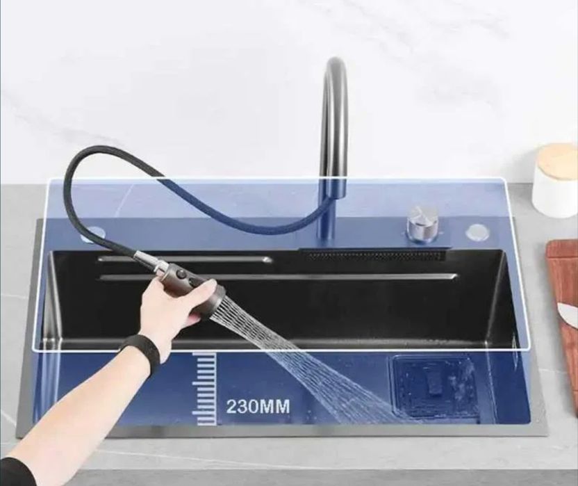 Елегантна многофункционална кухненска мивка Black Nano